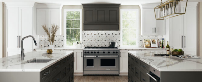 Bridgewood Linear Expression kitchen in Embry door style in white and urban bronze